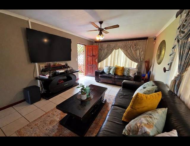 3 BEDROOM HOUSE FOR SALE IN TERENURE